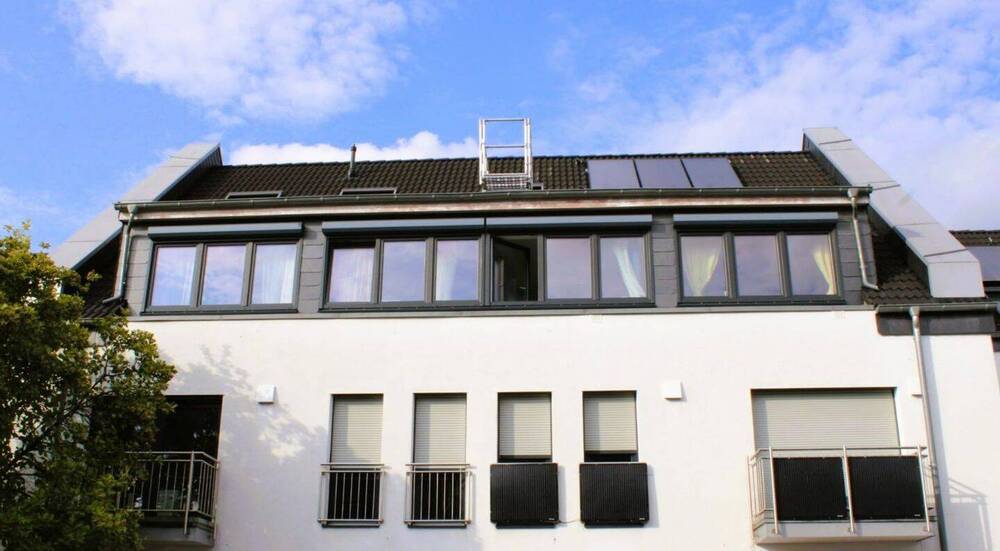 !!! MODERNE 4 Zimmerwohnung MIT LOGGIA(15 m²) !!!