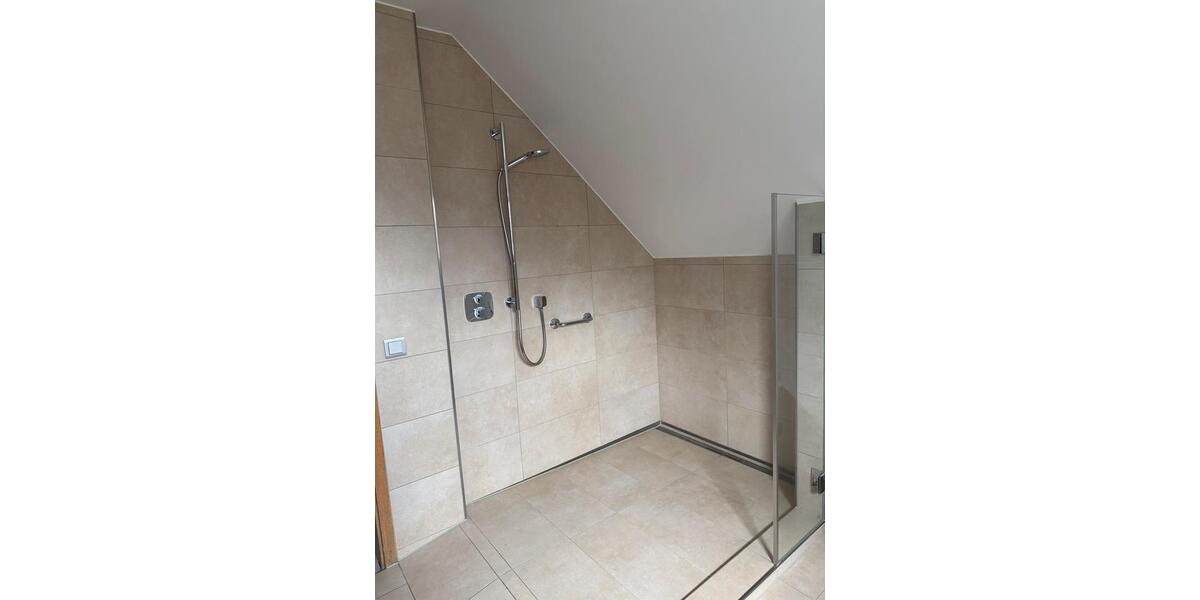 Etagenwohnung Schwalmtal - 3 Zimmer, 160 m&sup2;, 1.200&euro; | Angebot:26613520