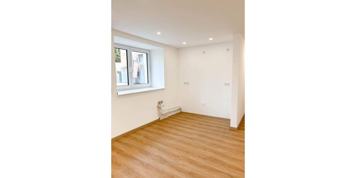 Etagenwohnung Estenfeld - 3 Zimmer, 103 m&sup2;, 1.235&euro; | Angebot:25731313