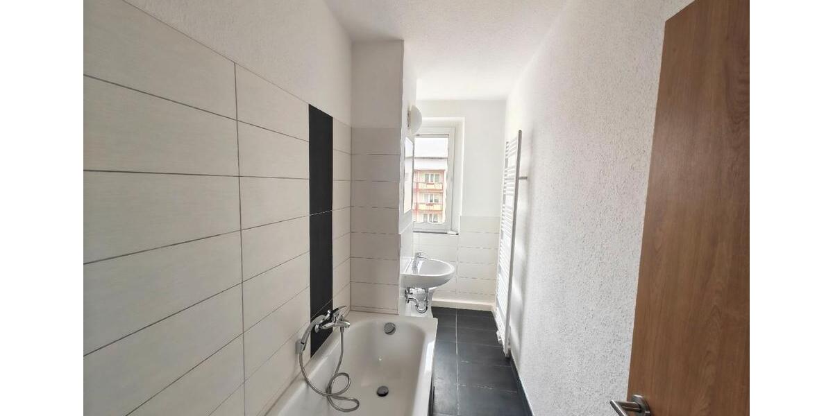 Etagenwohnung Sangerhausen - 4 Zimmer, 73 m&sup2;, 450&euro; | Angebot:25756291