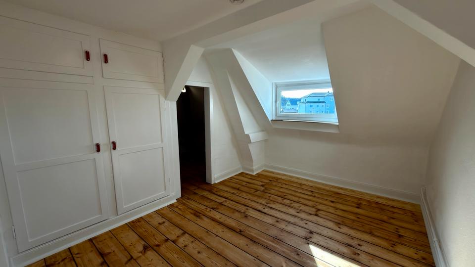 Dachgeschoßwohnung Hessisch Lichtenau - 4 Zimmer, 116 m&sup2;, 850&euro; | Angebot:26010384