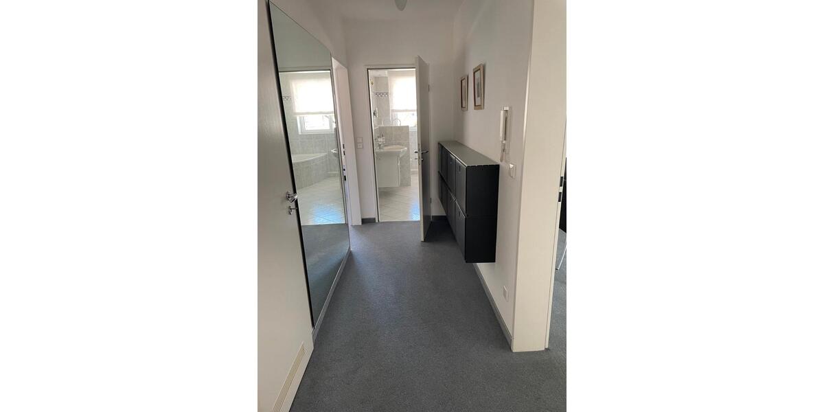 Etagenwohnung Mönchengladbach - 3 Zimmer, 130 m&sup2;, 1.705&euro; | Angebot:26631282
