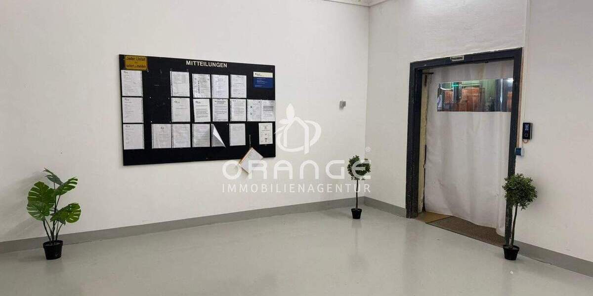 ***Lagerfläche mit kernsanierter Bürofläche - Regensburg Osten*** zimmer