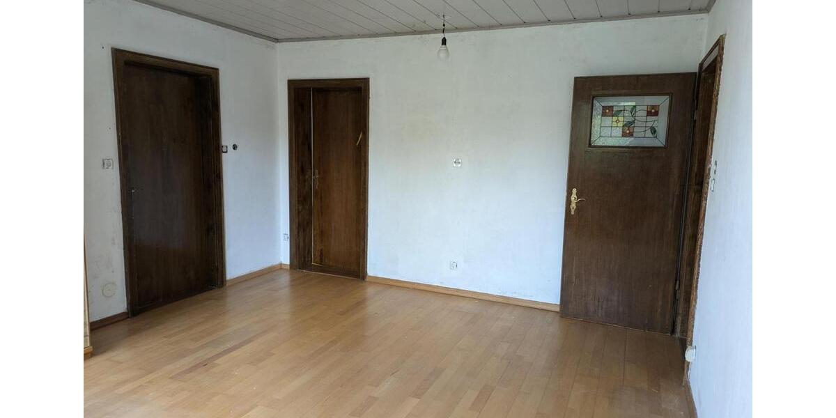 Hochparterre Eiterfeld - 3 Zimmer, 60 m&sup2;, 350&euro; | Angebot:26671578