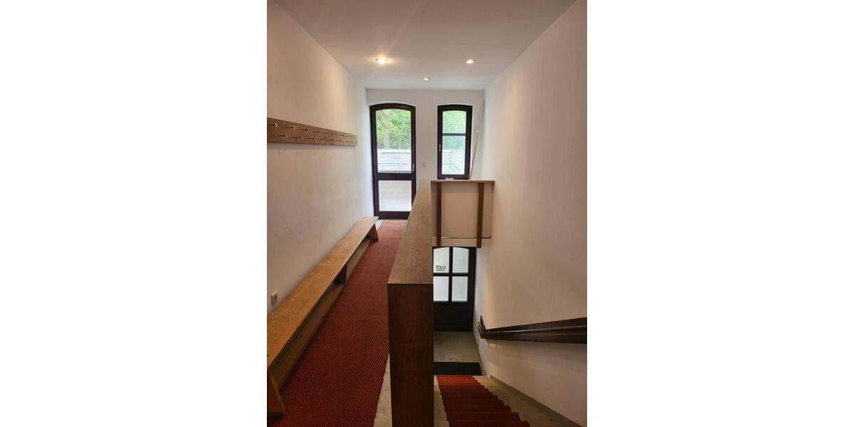 Dachgeschoßwohnung Berlin Steglitz-Zehlendorf - 4 Zimmer, 136 m&sup2;, 2.980&euro; | Angebot:26298973