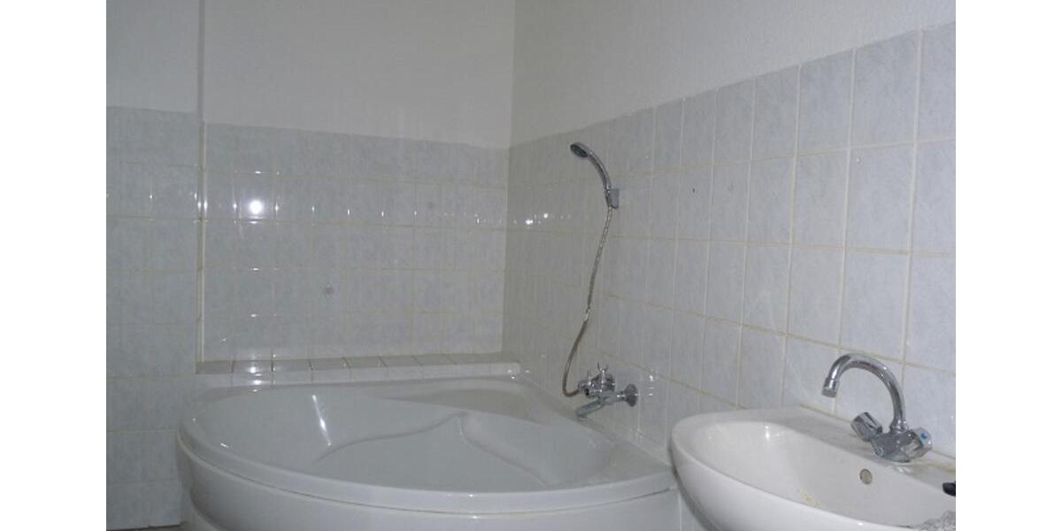 Dachgeschoßwohnung Riesa - 3 Zimmer, 76 m&sup2;, 455&euro; | Angebot:24884732