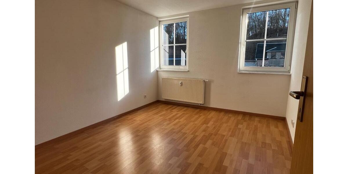 Dachgeschoßwohnung Döbeln - 3 Zimmer, 64 m&sup2;, 390&euro; | Angebot:25974081