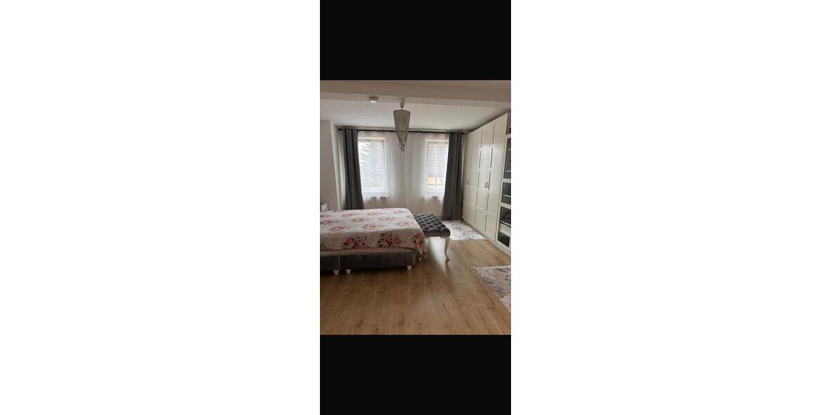 Dachgeschoßwohnung Horb am Neckar - 5 Zimmer, 160 m&sup2;, 1.200&euro; | Angebot:25106629