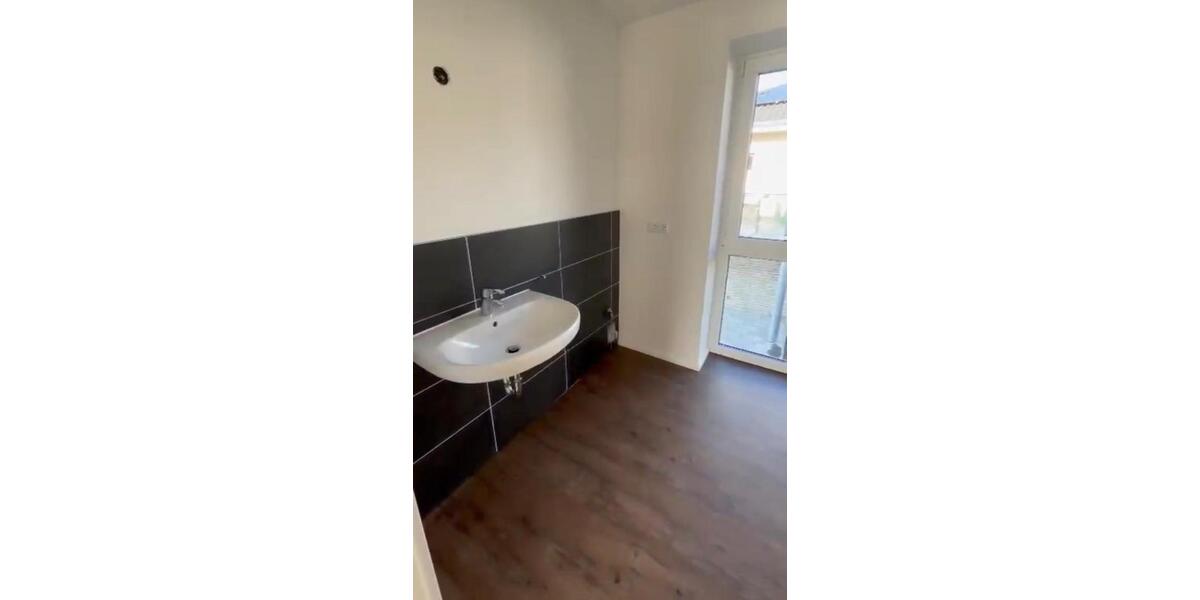 Dachgeschoßwohnung Lunden - 3 Zimmer, 70 m&sup2;, 800&euro; | Angebot:24838902