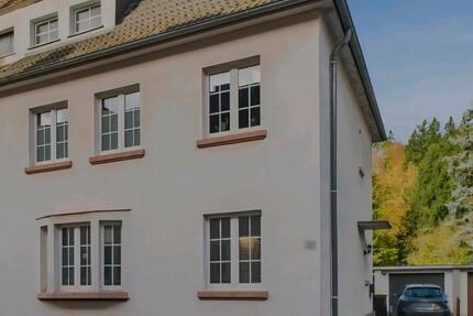 Haus Schleiden - 6 Zimmer, 135 m&sup2;, 1.340&euro; | Angebot:25371520