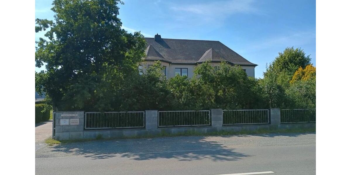 Etagenwohnung Jessen (Elster) - 6 Zimmer, 227 m&sup2;, 1.200&euro; | Angebot:25868147
