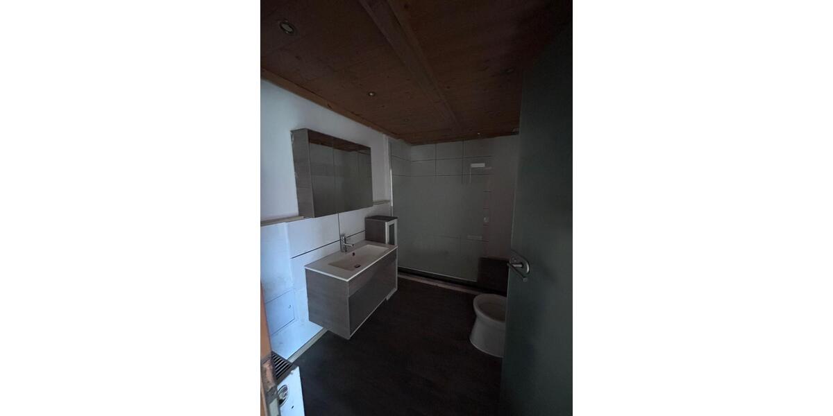 Etagenwohnung Neunkirchen Heinitz - 2 Zimmer, 64 m&sup2;, 650&euro; | Angebot:26167117