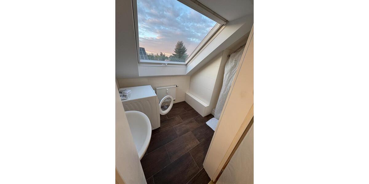Dachgeschoßwohnung Ingolstadt Nordost - 2 Zimmer, 14 m&sup2;, 450&euro; | Angebot:26551189
