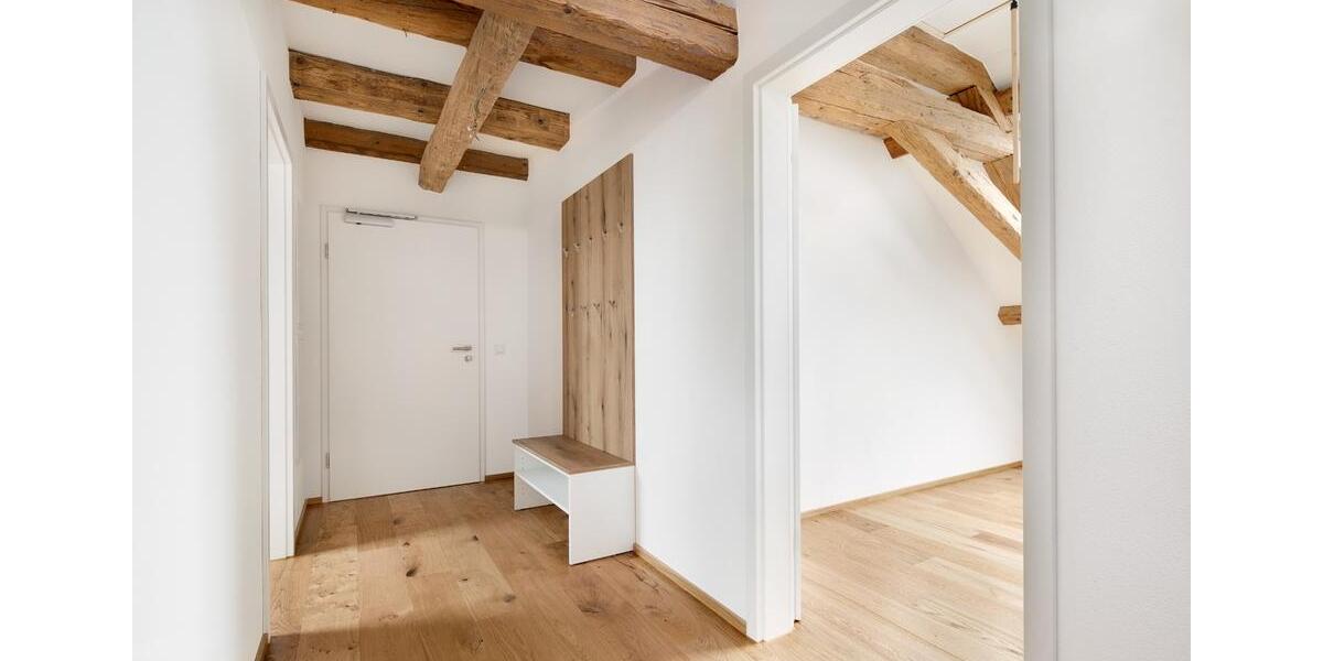 Dachgeschoßwohnung Weilheim - 4 Zimmer, 139 m&sup2;, 1.540&euro; | Angebot:26012944