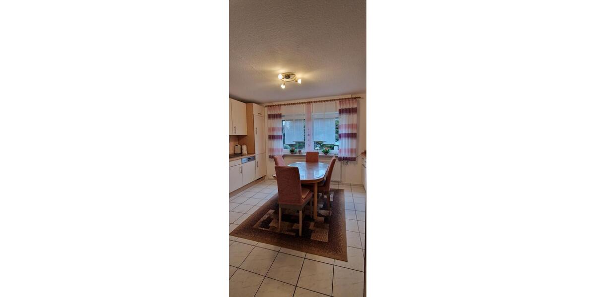 Großzügige EG-Wohnung mit Terrasse und Garage zentral am Obenende 3 zimmer