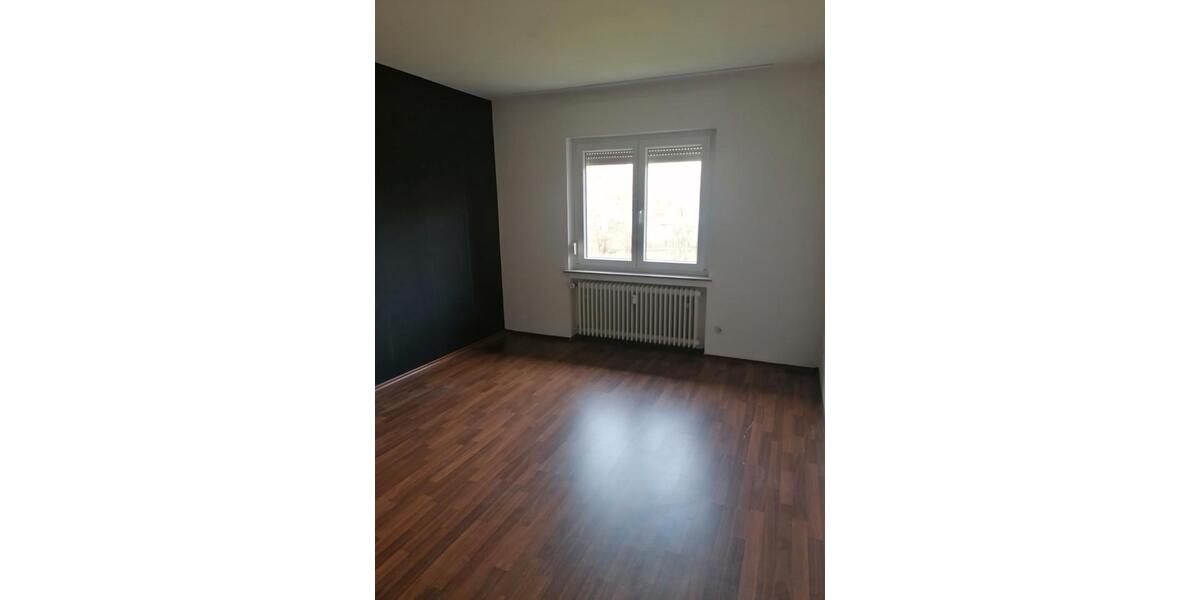 Etagenwohnung Morschen - 3 Zimmer, 90 m&sup2;, 710&euro; | Angebot:26024525