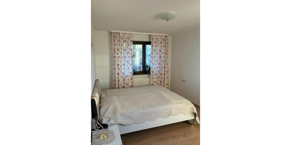 Wohnen auf Zeit Gärtringen - 3 Zimmer, 12 m&sup2;, 290&euro; | Angebot:25720810