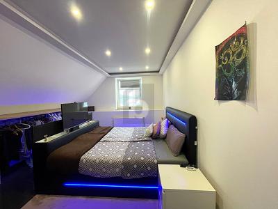 LUXURIÖS MÖBLIERTE WOHNUNG MIT WELLNESSBEREICH - Dachgeschoßwohnung Geesthacht | Angebot:27257942