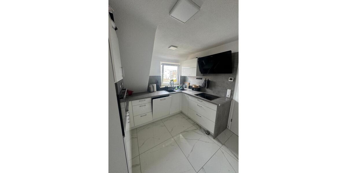 Dachgeschoßwohnung Winterbach - 3.5 Zimmer, 80 m&sup2;, 1.100&euro; | Angebot:24878637