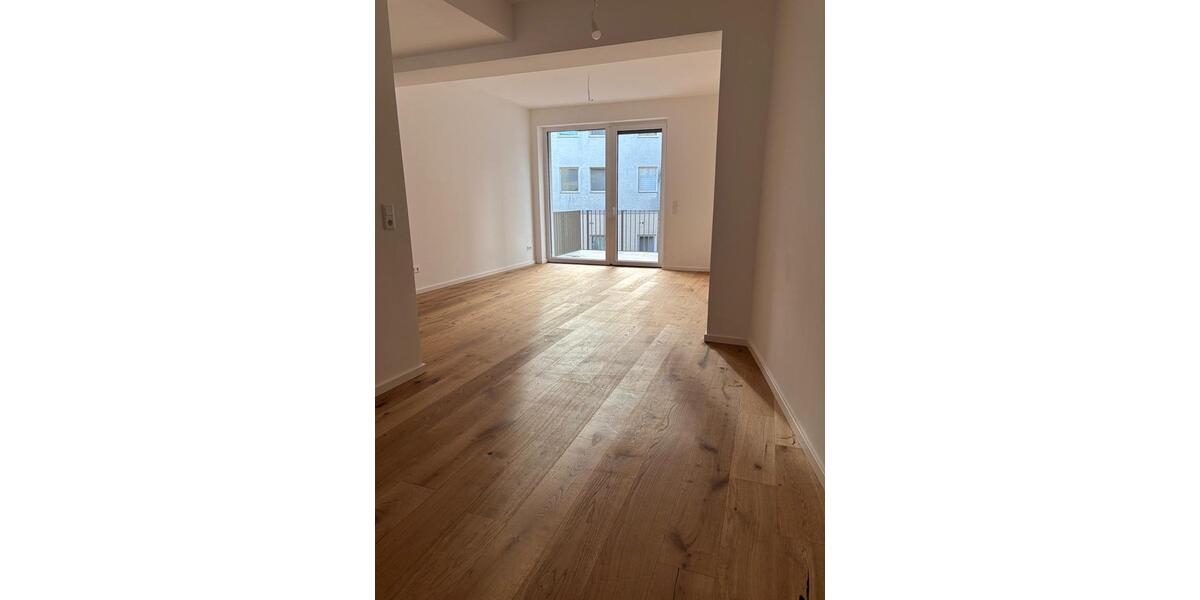 Etagenwohnung Hannover - 2 Zimmer, 71 m&sup2;, 1.413&euro; | Angebot:26455283