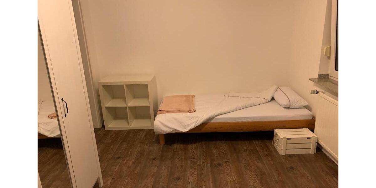 Wohnen auf Zeit Düsseldorf Stadtbezirk 6 - 20 Zimmer, 22 m&sup2;, 350&euro; | Angebot:24856961