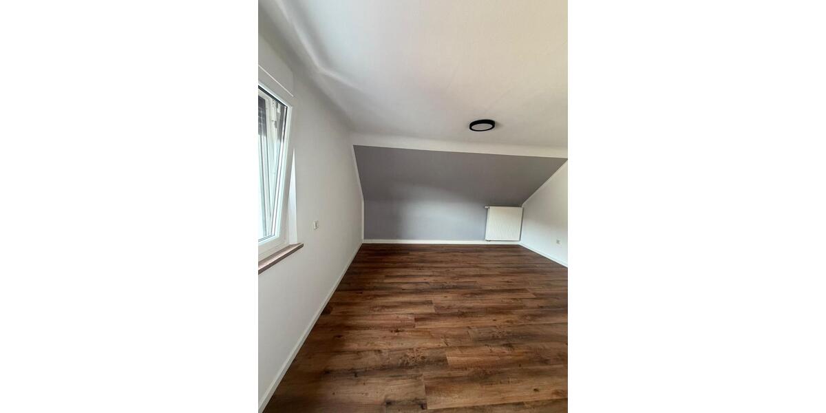 Etagenwohnung Dillingen (Saar) - 3 Zimmer, 75 m&sup2;, 950&euro; | Angebot:25893758