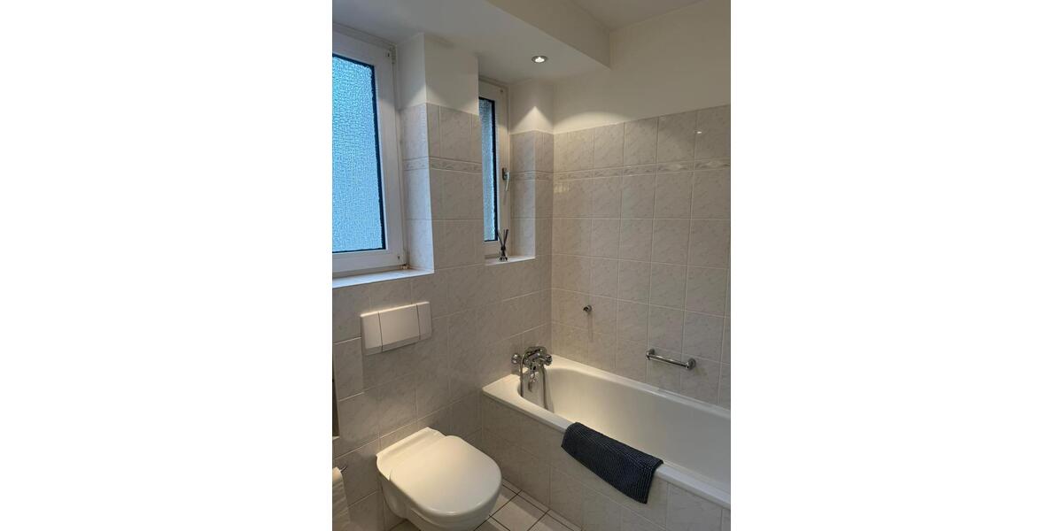 Wohnen auf Zeit Düsseldorf Stadtbezirk 3 - 1 Zimmer, 70 m&sup2;, 740&euro; | Angebot:26388421