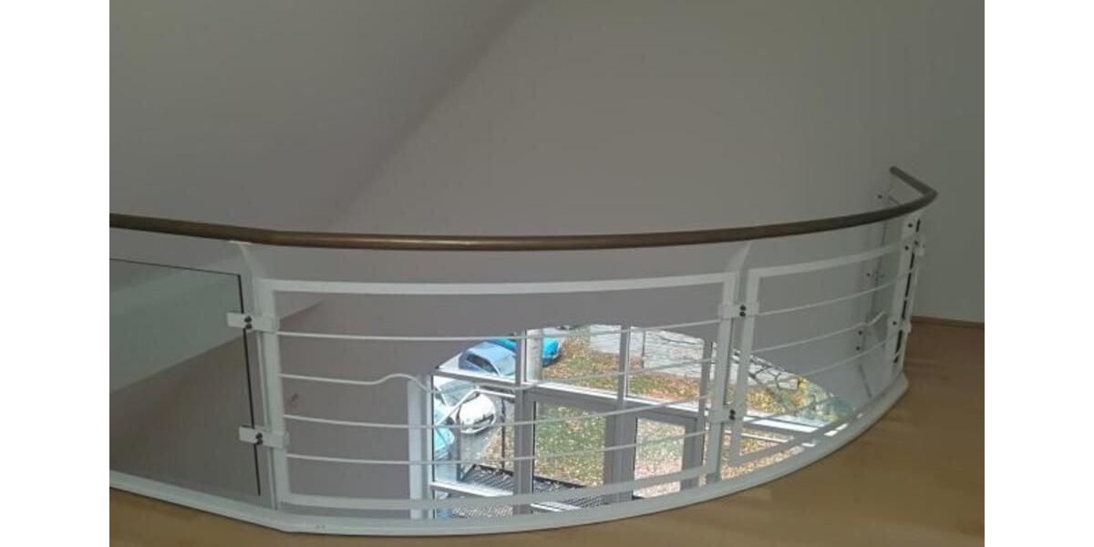 Maisonettenwohnung Neuhaus am Rennweg - 6.5 Zimmer, 270 m&sup2;, 1.198&euro; | Angebot:25842506