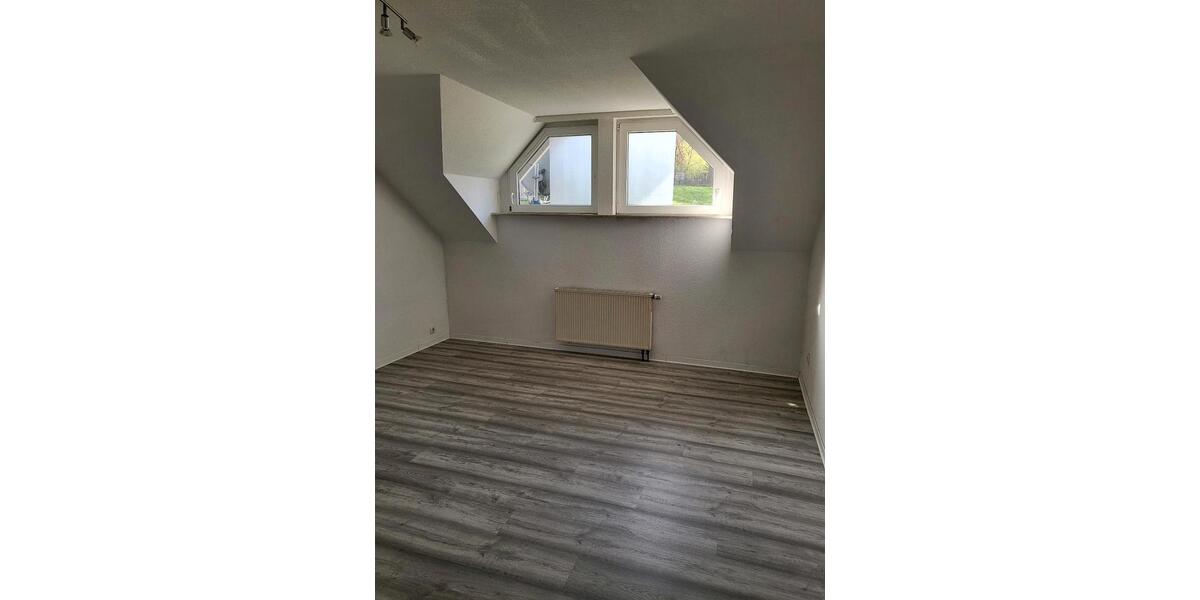 Dachgeschoßwohnung Siegen Weidenau - 4 Zimmer, 100 m&sup2;, 950&euro; | Angebot:24994316
