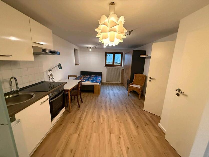 Neu sanierte 30qm ELW in Oberpframmern zimmer