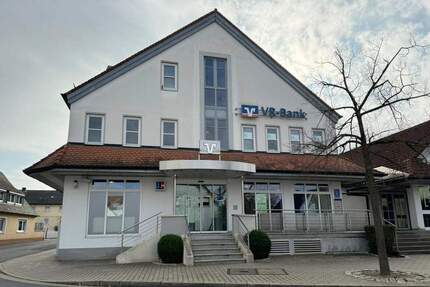 Gewerbeobjekt Bindlach - 8 Zimmer, 265 m&sup2;, 1.500&euro; | Angebot:24027413