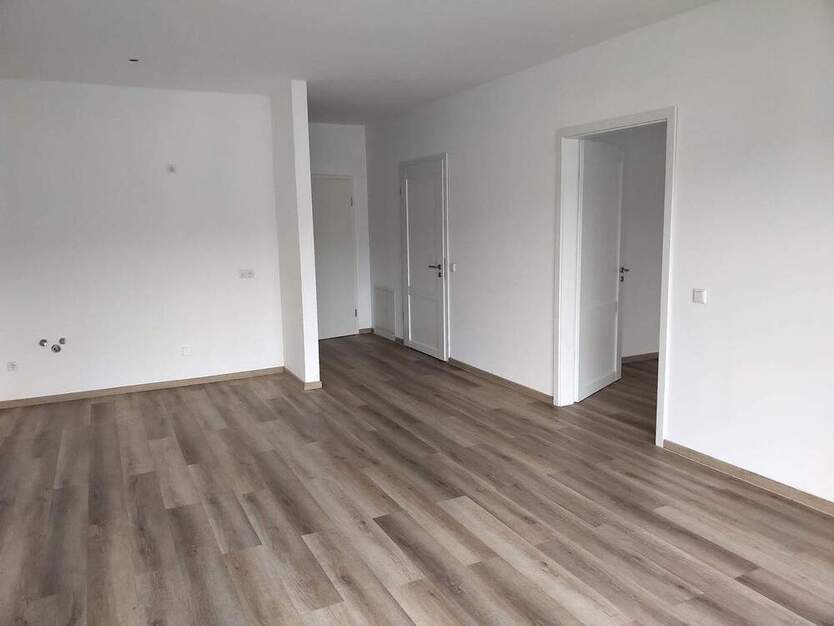 Moderne und helle City-Wohnung mit sehr großer Terrasse