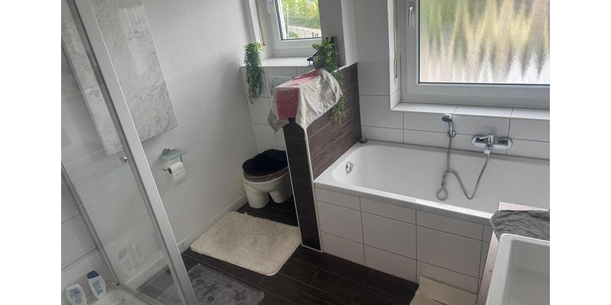 Etagenwohnung Sinzing - 3 Zimmer, 70 m&sup2;, 950&euro; | Angebot:26567526