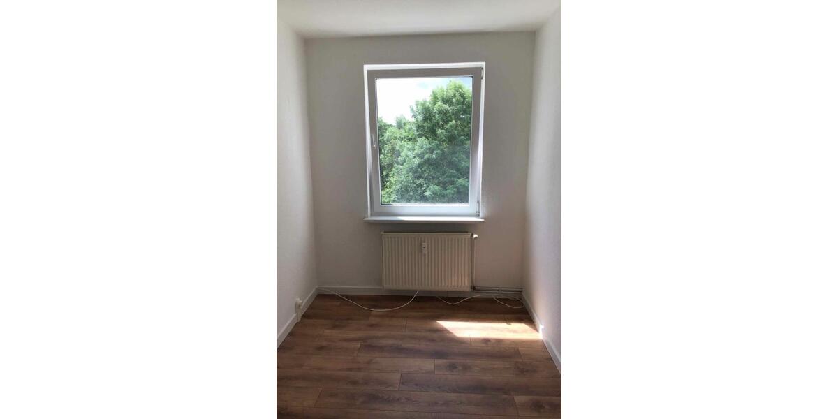 Etagenwohnung Stavenhagen - 3 Zimmer, 64 m&sup2;, 415&euro; | Angebot:24703537
