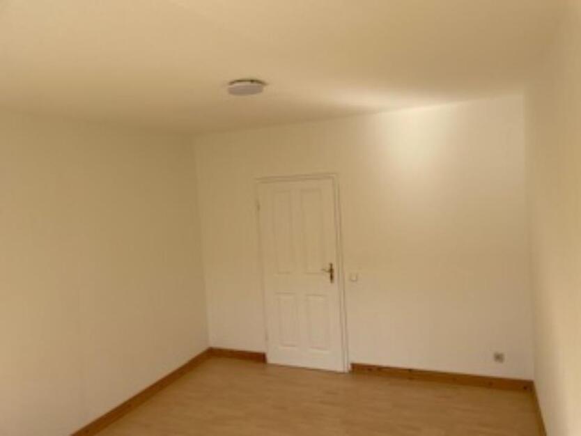 3-Zimmer Wohnung Badewanne, Balkon, WG, Medizinstudenten, 500€