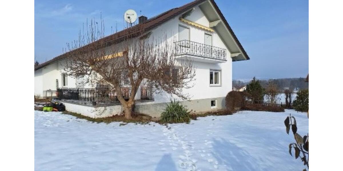 Erdgeschoßwohnung Hunderdorf - 4 Zimmer, 108 m&sup2;, 800&euro; | Angebot:24507237