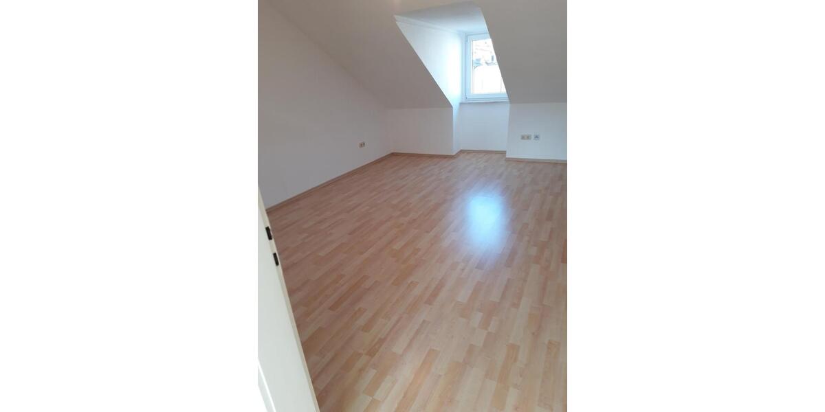 Dachgeschoßwohnung München Sendling-Westpark - 2 Zimmer, 55 m&sup2;, 1.195&euro; | Angebot:26048391