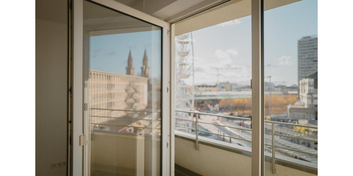 Helle renovierte 3-Zimmer-Wohnung mit neuer Einbauküche (Video) 3 zimmer