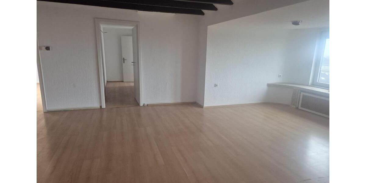 Dachgeschoßwohnung Remscheid - 2 Zimmer, 75 m&sup2;, 500&euro; | Angebot:24398812