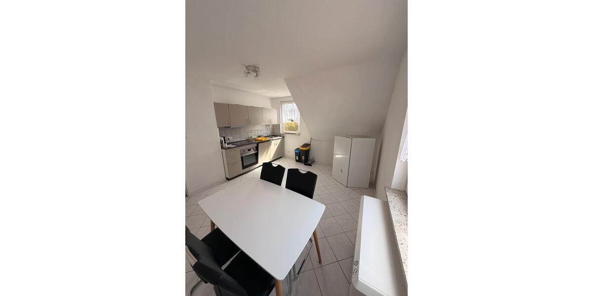 Dachgeschoßwohnung Taunusstein - 3 Zimmer, 85 m&sup2;, 1.100&euro; | Angebot:26283664