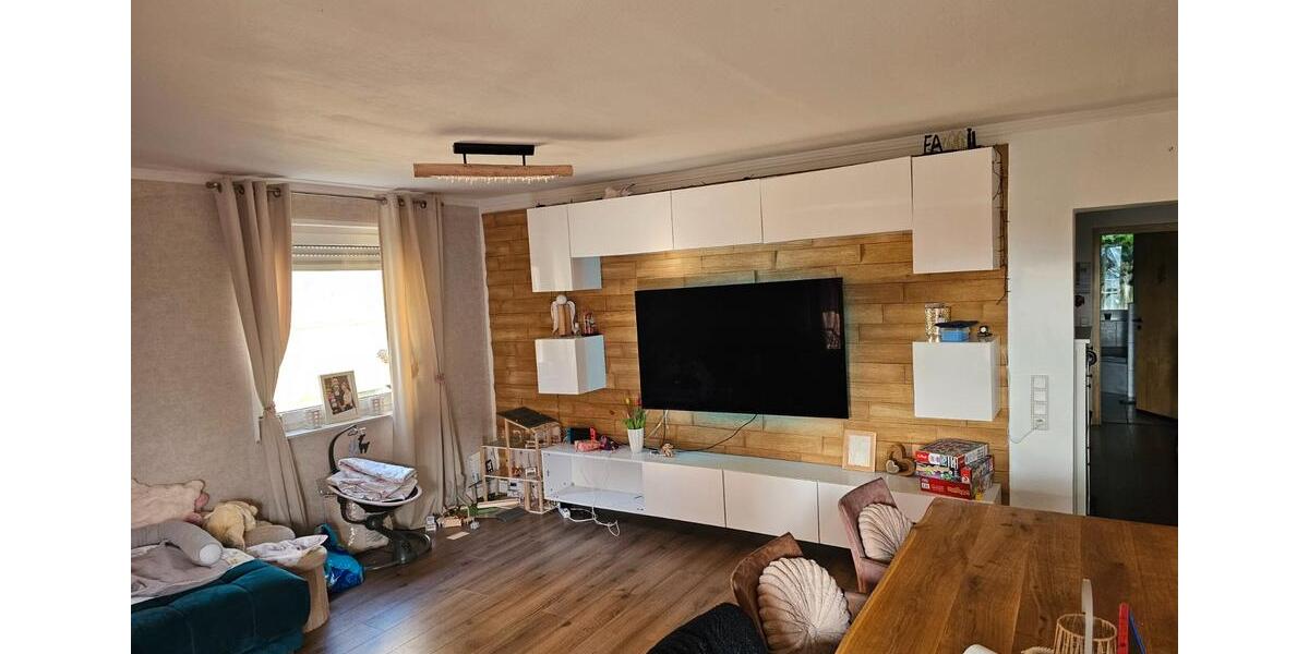 Erdgeschoßwohnung Bielefeld Brackwede - 4 Zimmer, 130 m&sup2;, 1.430&euro; | Angebot:26524868