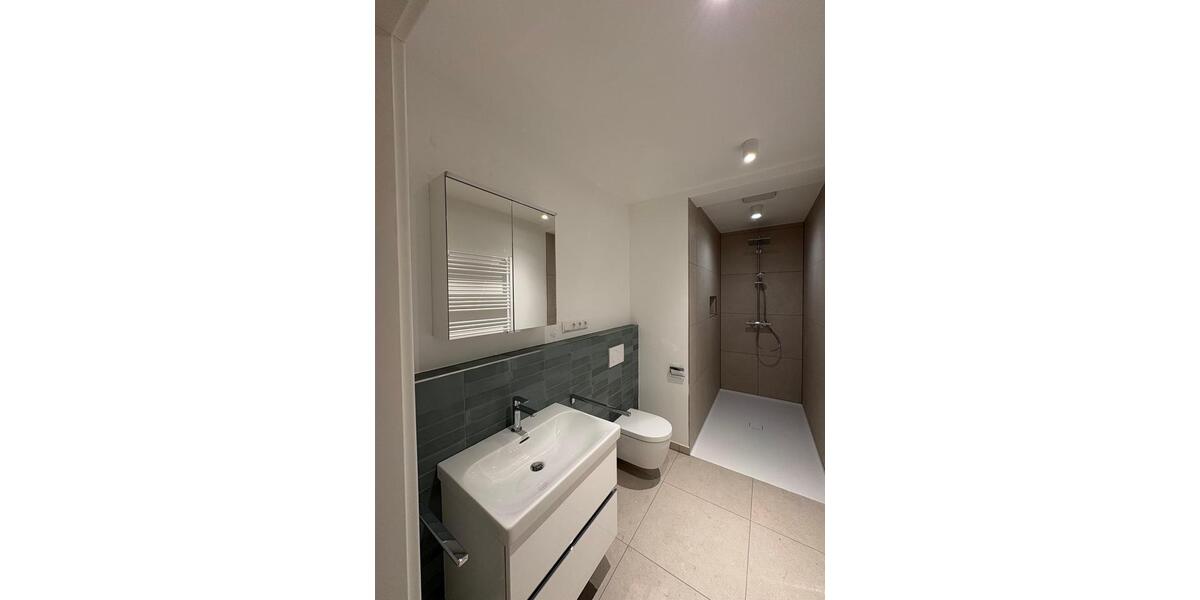 2-Zimmer-Wohnung Stadtamhof- Erstbezug nach Komplettsanierung! 2 zimmer