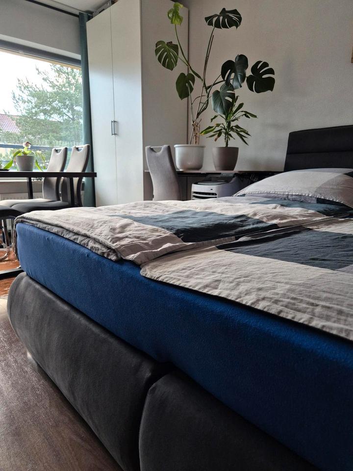 1-Zimmer-Wohnung für 2 Wiesn-Bedienungen