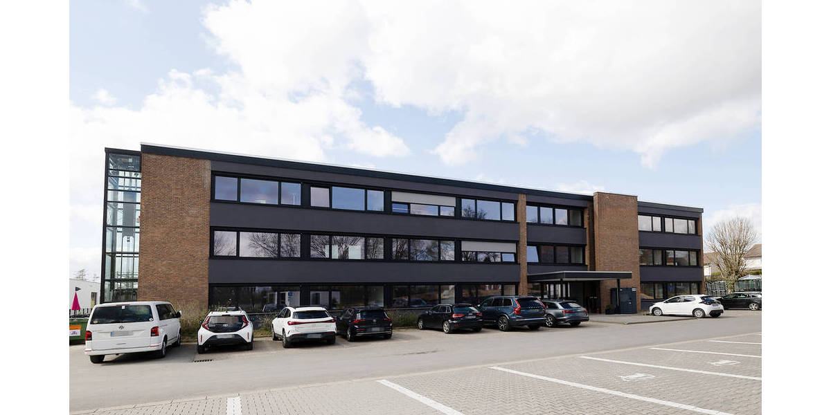Gewerbeobjekt Bünde Spradow - 3 Zimmer, 137 m&sup2;, 2.464&euro; | Angebot:26643994