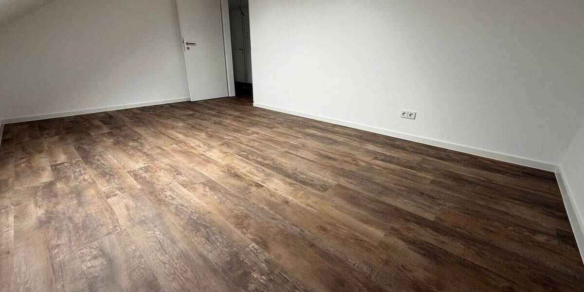 Etagenwohnung Flöha - 4 Zimmer, 90 m&sup2;, 900&euro; | Angebot:26583698