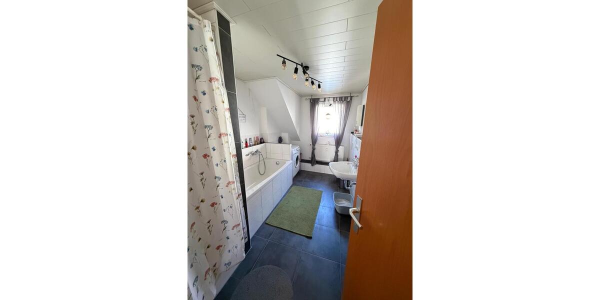 Maisonettenwohnung Rheinberg - 4 Zimmer, 99 m&sup2;, 710&euro; | Angebot:25022121