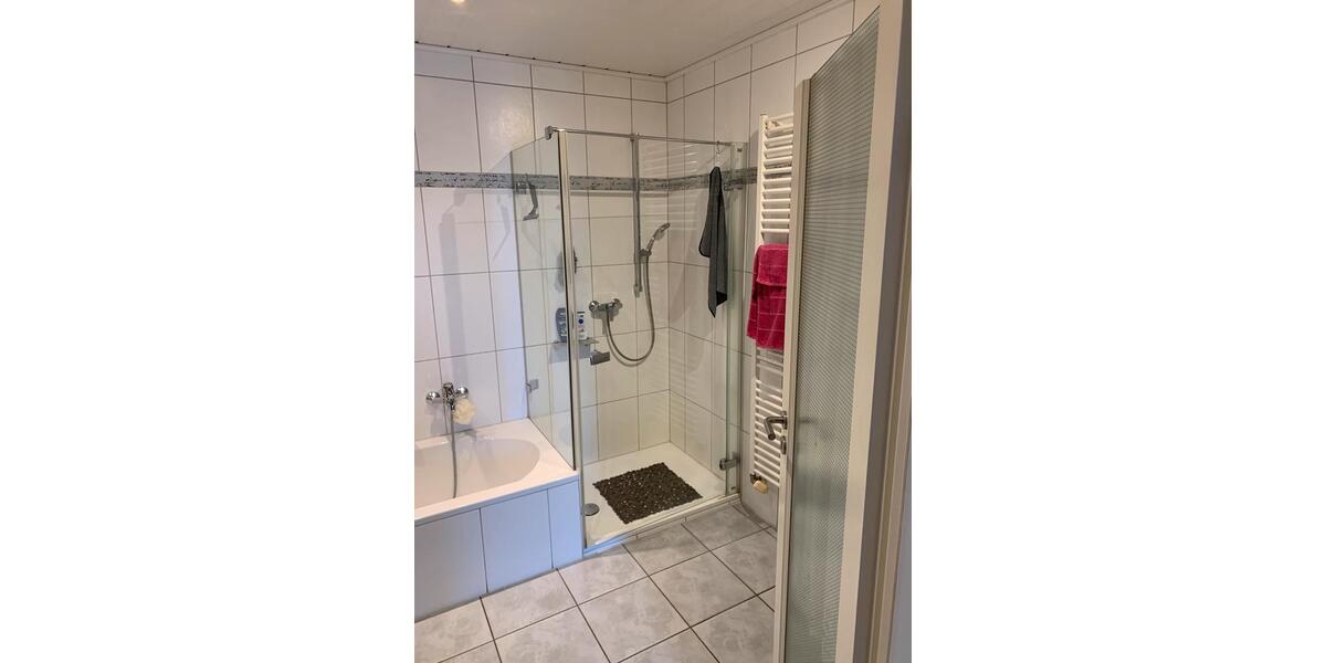 Exklusive EG-Wohnung, 90m² in 38458 Velpke - Garage, EBK, Garten zimmer