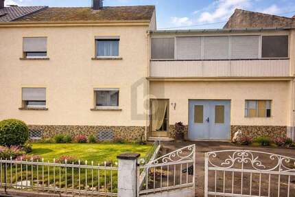 Haus Mettlach - 5 Zimmer, 140 m&sup2;, 1.300&euro; | Angebot:26050039