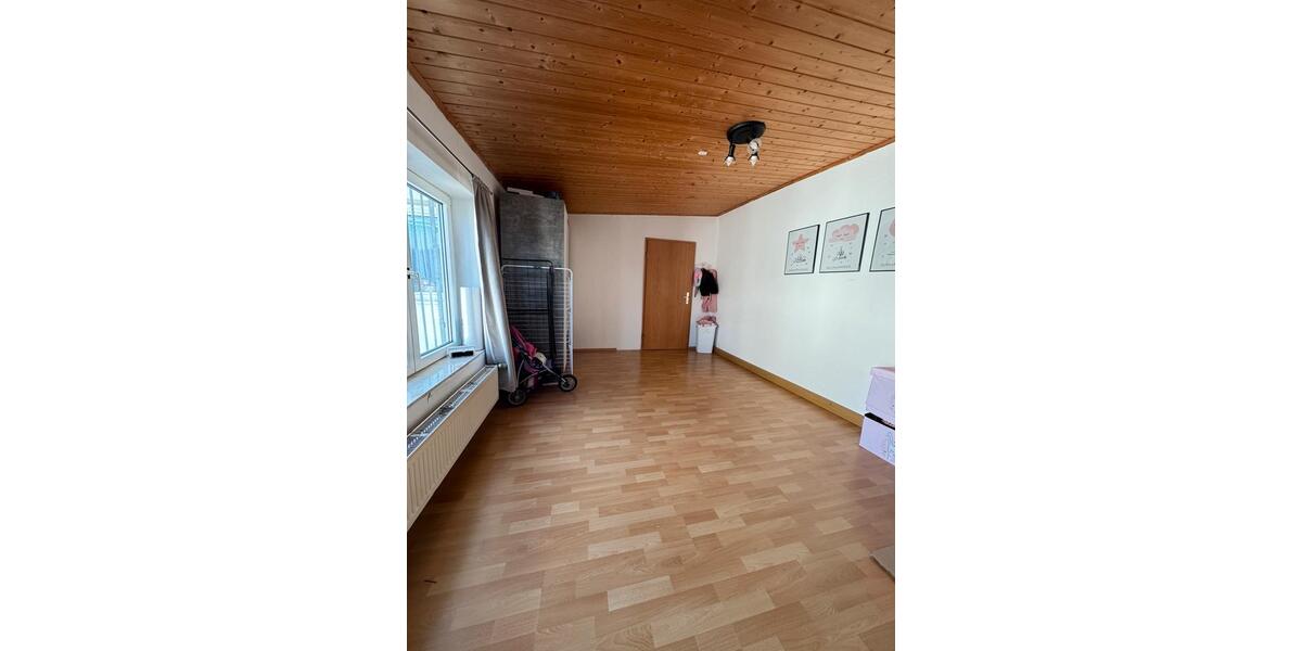 Etagenwohnung Rotenburg an der Fulda - 3 Zimmer, 90 m&sup2;, 550&euro; | Angebot:25906718