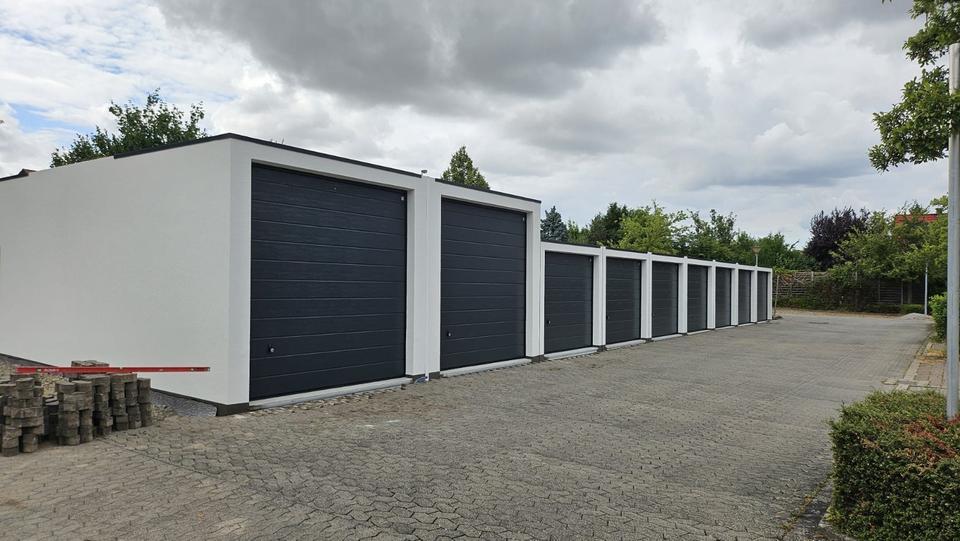 Uffenheim: Helle 2-Zimmer-DG-Wohnung mit Dachbalkon
